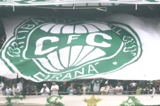 em-busca-da-reacao,-coritiba-recebe-a-lanterna-chapecoense-para-encerrar-jejum
