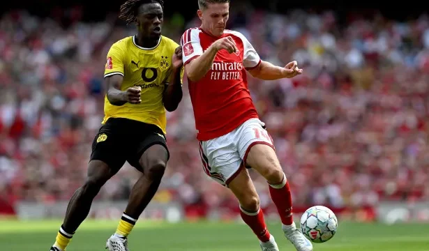borussia-dortmund-quebra-hegemonia-do-arsenal-e-conquista-a-emirates-cup