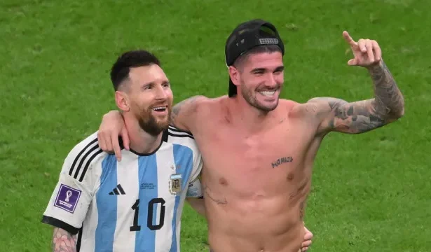 de-paul-marca-e-homenageia-pai-de-messi-em-derrota-do-inter-miami-na-leagues-cup