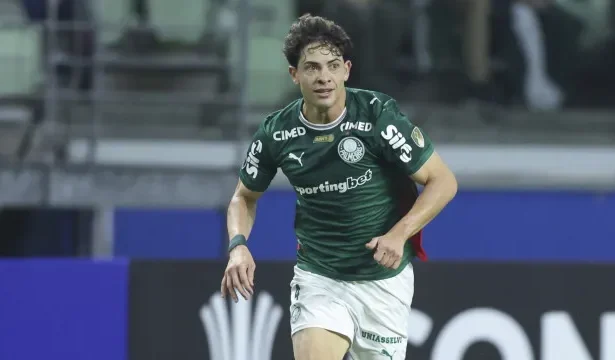 r$508m:-titular-do-palmeiras-recebe-oferta-para-deixar-o-clube