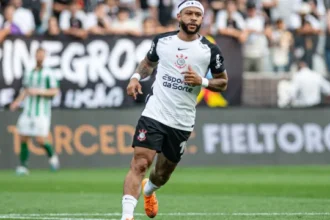 memphis-deixa-corinthians-com-3-tacas,-20-gols-e-ano-de-2026-discreto