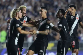 vasco-pega-o-olimpia-em-sao-januario-para-abrir-vantagem-nas-oitavas-da-sul-americana