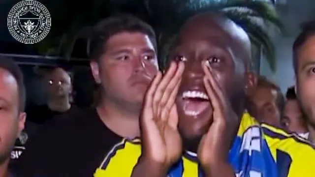 lukaku-troca-napoli-pelo-fenerbahce-e-e-recebido-com-festa-em-istambul