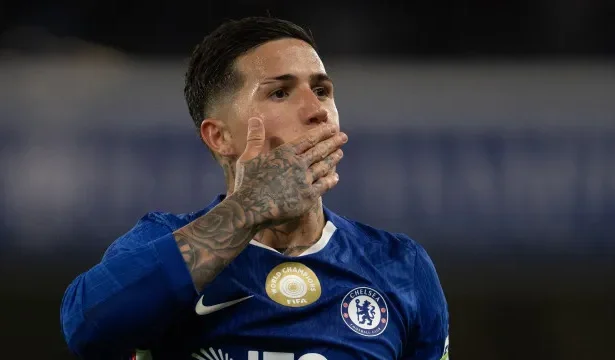 manchester-city-mira-enzo-fernandez-e-pode-negociar-rodri-e-reijnders