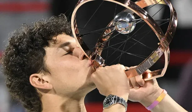 ben-shelton-vence-nakashima-e-conquista-bicampeonato-em-montreal