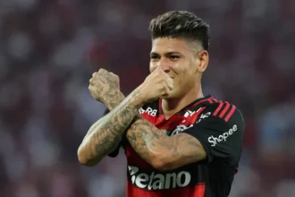 carrascal-desperta-no-flamengo-em-temporada-marcada-por-indisciplina