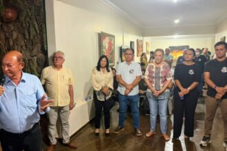 lazaro-botelho-deixa-disputa-e-declara-apoio-a-lucas-campelo,-movimentando-eleicao-para-deputado-federal-no-tocantins