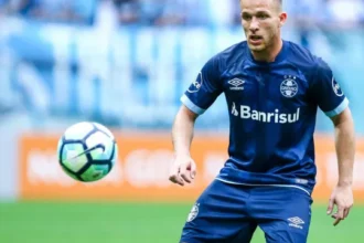 palmeiras-entra-na-briga-para-contratar-o-volante-arthur,-ex-gremio