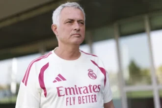 mourinho-conta-como-convenceu-vini-jr.-a-nao-aceitar-proposta-do-arsenal