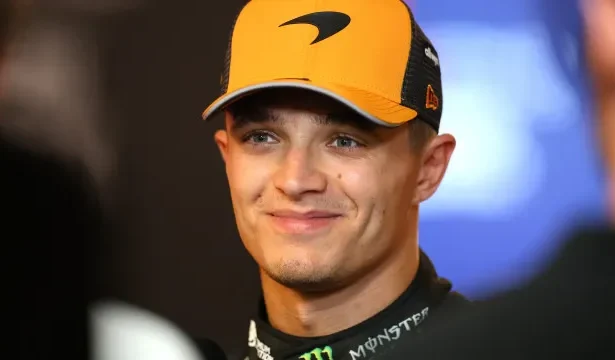 norris-passa-antonelli-e-vence-pela-segunda-vez-seguida-em-gp-movimentado