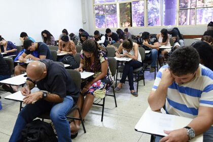 provas-do-encceja-sao-realizadas-neste-domingo-em-todo-o-pais