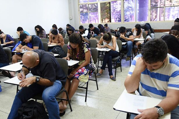 provas-do-encceja-sao-realizadas-neste-domingo-em-todo-o-pais