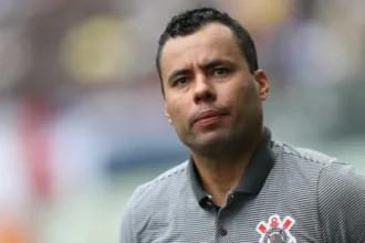 ‘bombeiro’,-jair-ventura-sugere-que-nova-geracao-de-treinadores-se-reinvente