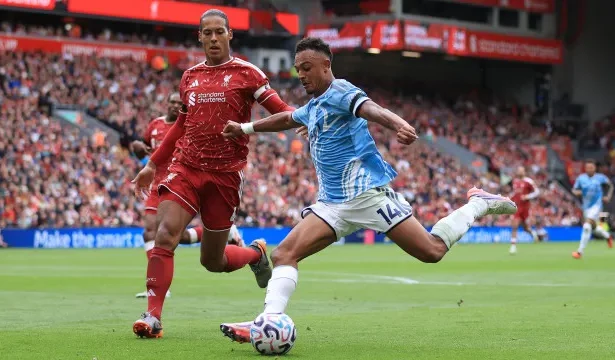 liverpool-sofre-e-apenas-empata-em-casa-diante-do-nottingham-forest-pela-premier-league