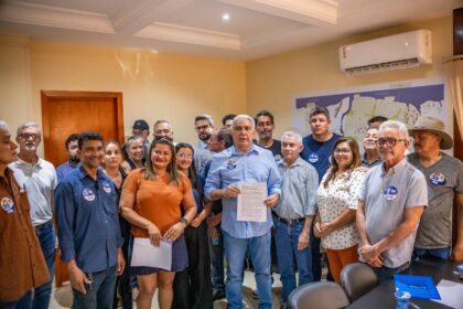 laurez-moreira-recebe-movimento-pro-br-010-e-firma-compromisso-para-articular-conclusao-de-rodovia-no-to