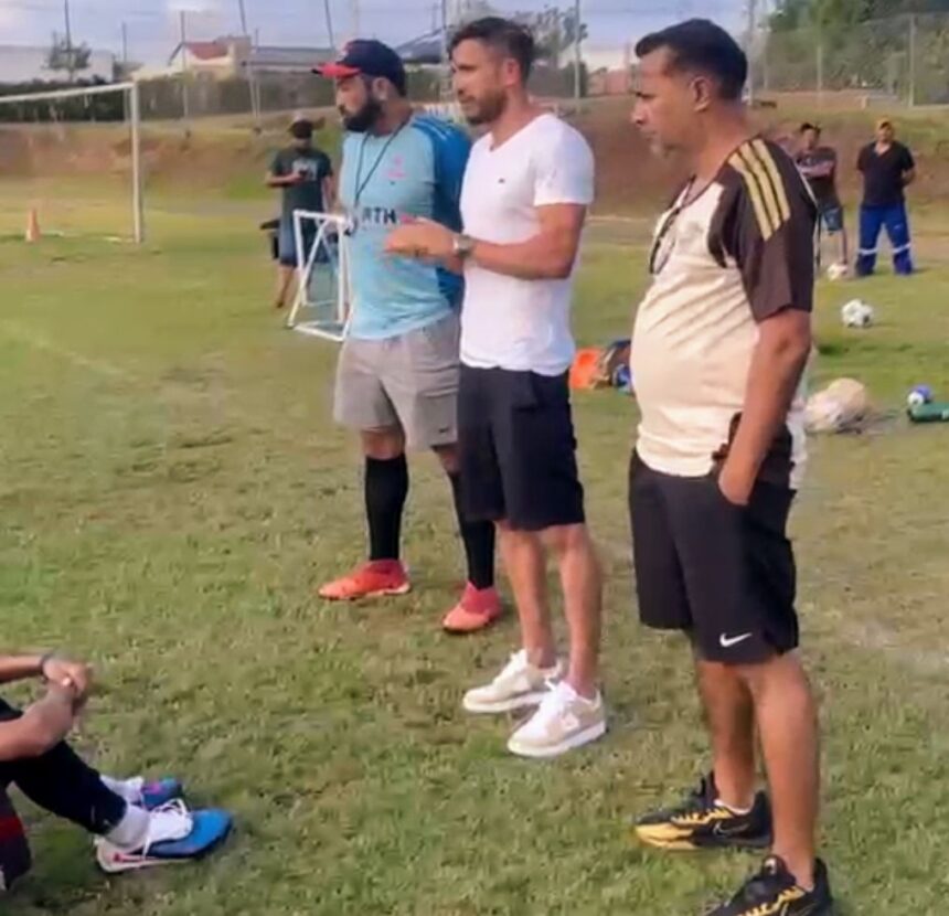ex-jogador-ferdinando-participa-de-treino-na-escolinha-do-flamengo-araguaina-e-fala-sobre-captacao-de-novos-talentos