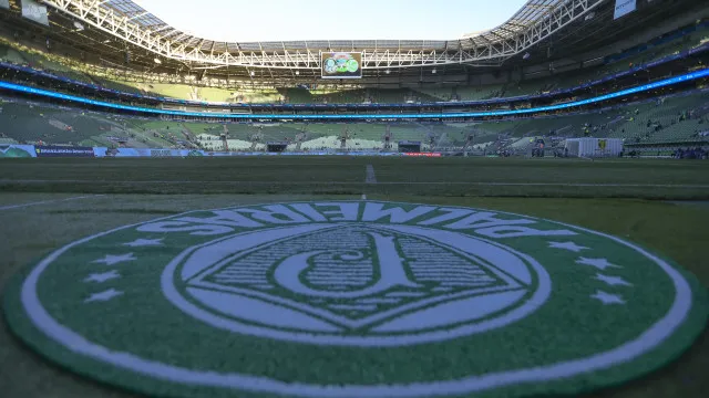 palmeiras-espera-outra-‘noite-magica’-contra-a-ldu-por-vaga-na-semifinal-da-libertadores