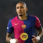 raphinha-retoma-boa-fase-no-barcelona-antes-de-voltar-a-selecao
