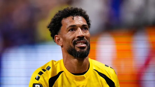 vozinha-tem-contrato-curto-no-colo-colo-e-falha-depois-de-recepcao-estelar