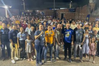 mais-de-mil-pessoas-lotam-taquaralto-em-grande-reuniao-organizada-pelo-suplente-de-vereador-bispo-danilo-e-fortalecem-candidaturas-de-junior-diamantino-e-lucas-campelo