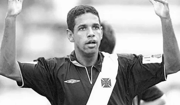 henrique,-ex-zagueiro-e-campeao-pelo-vasco,-morre-aos-49-anos