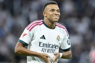 mbappe-insiste-na-bola-de-ouro:-“o-meu-melhor-advogado-sao-os-meus-pes”