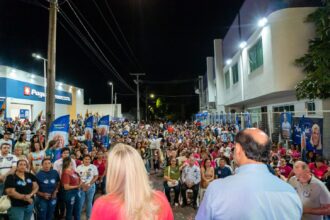 mais-de-tres-mil-pessoas-se-reuniram-em-apoio-a-dra.-angela-da-facit-e-sandoval-cardoso-em-araguaina