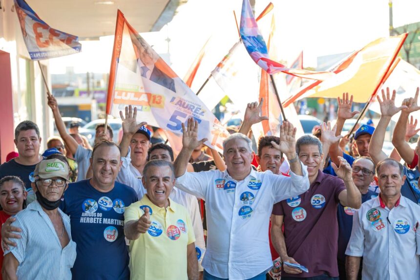 na-reta-final-da-campanha,-laurez-faz-caminhada-no-aureny-iii-e-firma-compromisso-com-politicas-publicas-para-criancas-e-adolescentes