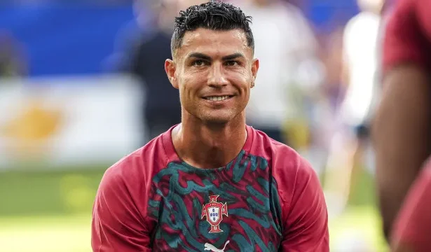 cristiano-ronaldo-e-comparado-a-boxeador-e-futuro-na-selecao-vira-debate