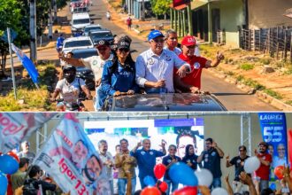 laurez-moreira-percorre-setores-de-araguaina-em-carreata-e-reune-multidao-em-grande-encontro-de-campanha