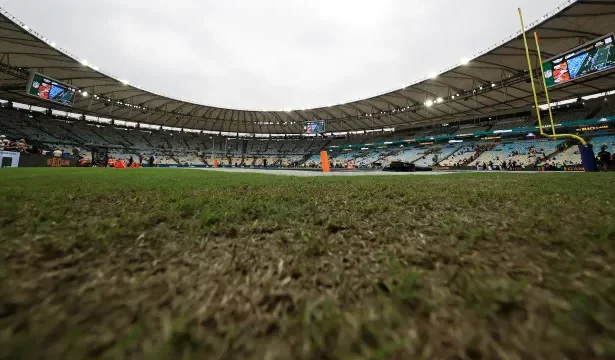 maracana-inicia-processo-para-troca-do-gramado-apos-criticas-e-jogo-da-nfl