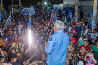 nos-bracos-do-povo,-laurez-moreira-realiza-ultimo-comicio-de-primeiro-turno-em-gurupi