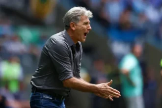 violencia-domestica?-renato-gaucho-defende-auxiliar:-“sou-bolsonaro”