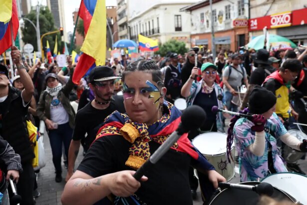 colombia-vive-protestos-contra-o-governo-de-la-espriella