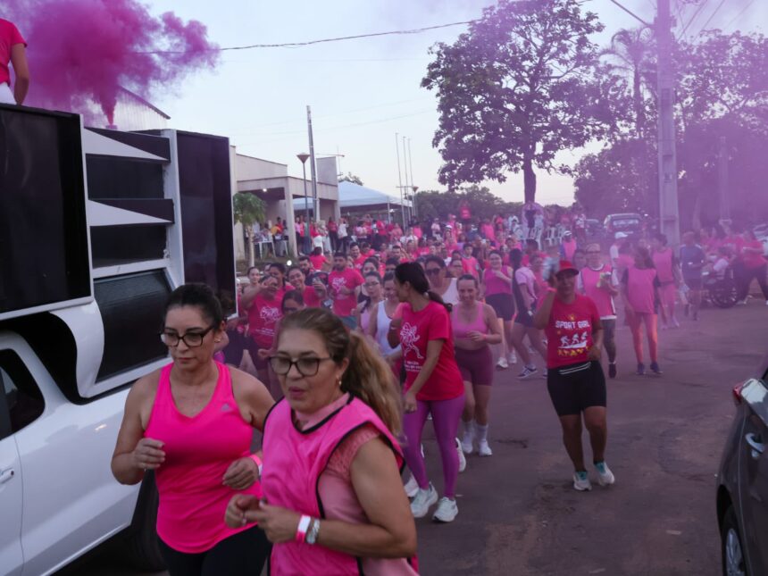 em-palmas,-corrida-outubro-em-passos-reune-comunidade-e-reforca-prevencao-ao-cancer-de-mama-e-do-colo-do-utero