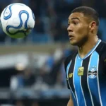 ha-seis-jogos-sem-vencer,-gremio-recebe-cruzeiro-para-tentar-deixar-o-z-4-do-brasileirao