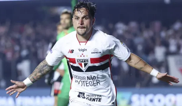 artur-desencanta,-sao-paulo-vence-vasco-e-sonha-com-libertadores