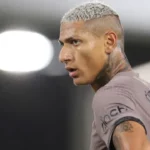 em-meio-a-polemica-com-flavio-bolsonaro,-richarlison-vive-indefinicao-na-inglaterra