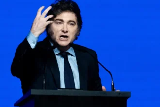 milei-lanca-plano-para-demitir-21-mil-servidores-na-argentina