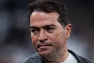 paz-marcou-reuniao-para-se-queixar-de-pressao-e-foi-demitido-no-corinthians