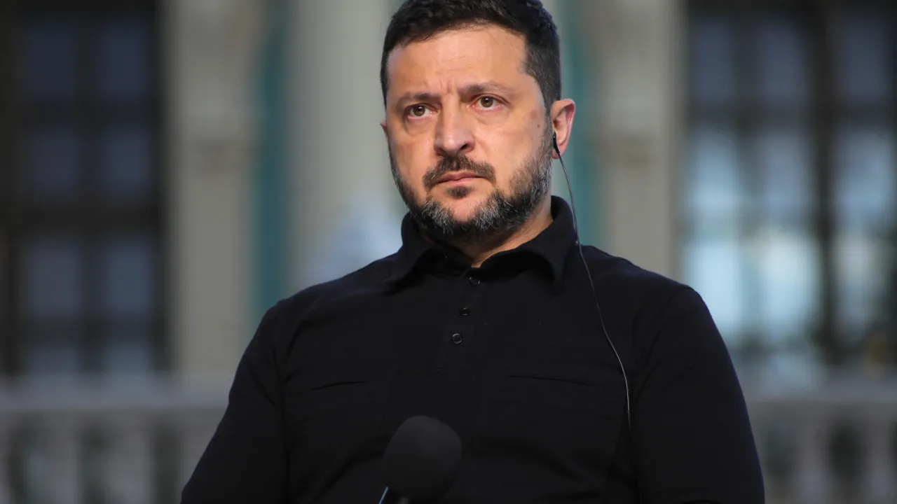 zelenski-aceita-congelar-front,-e-putin-reabre-negociacoes