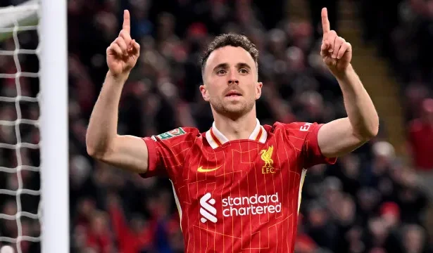 liverpool-lanca-biografia-de-diogo-jota-e-lucro-vai-para-programa-de-base-no-nome-do-jogador